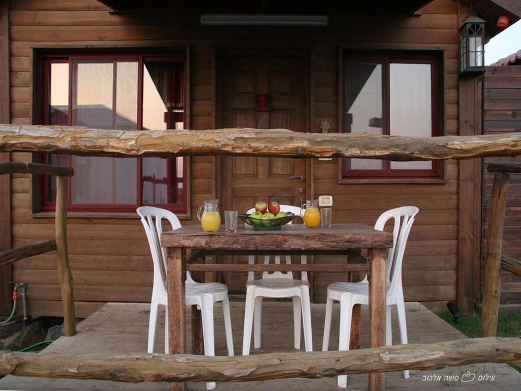 Ha'Bait Ba'Kfar Guesthouse Bruchim Qela' Alon ห้อง รูปภาพ